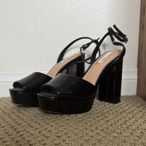 Steve Madden Glossy Black Platform Heels